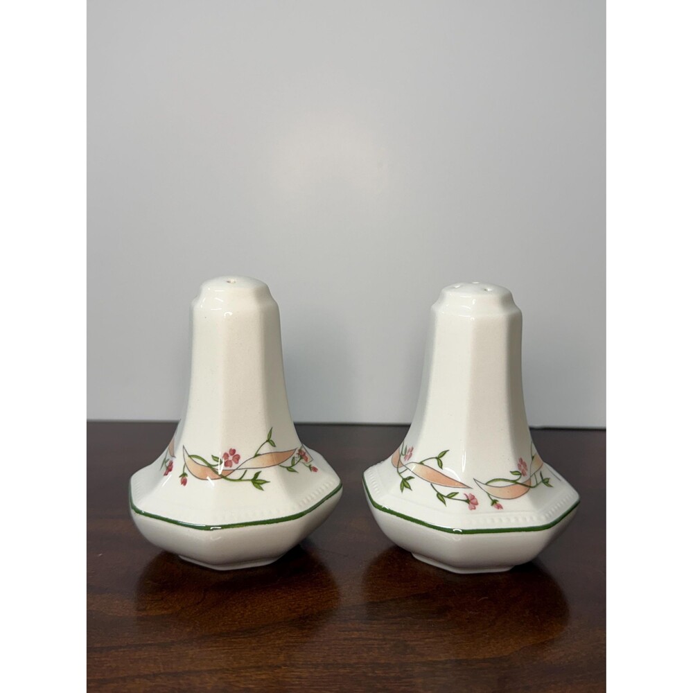 Johnson Brothers Eternal Beau Salt Pepper Shakers England Vintage 1980s